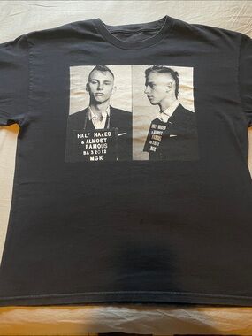 GK Black Short-Sleeve Graphic Tee with Monochrome Portrait Print
